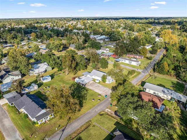 204 Gordon St Street, Dequincy, LA 70633