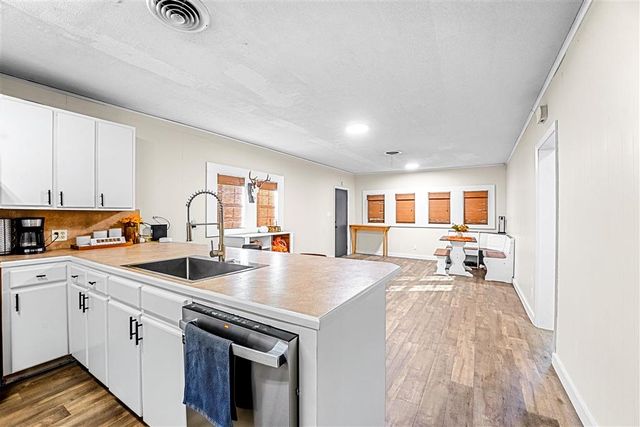 204 Gordon St Street, Dequincy, LA 70633