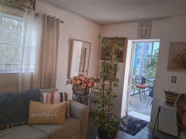 4740 NW 21st St 207, Lauderhill, FL 33313