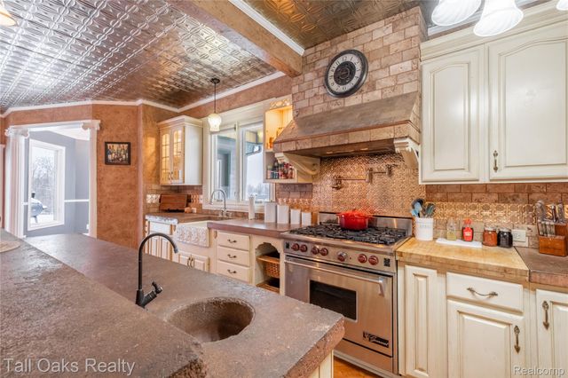 9198 Hegel Road, Atlas Township, MI 48438