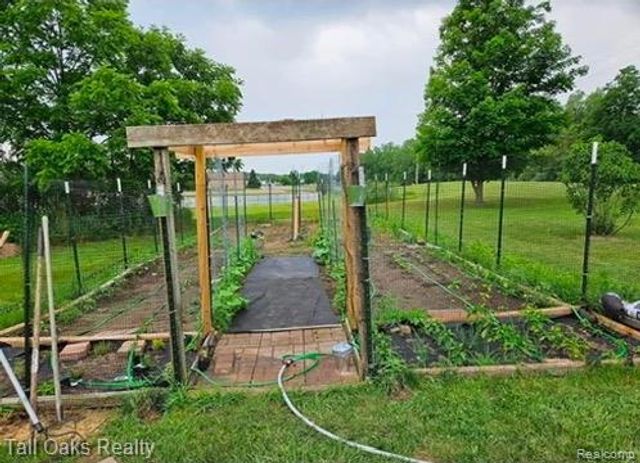 9198 Hegel Road, Atlas Township, MI 48438