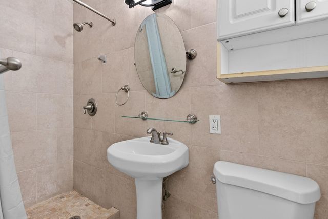 1701 NE 55th Street, Fort Lauderdale, FL 33334