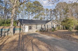 512 Wood Crest Court, Woodstock, GA 30189