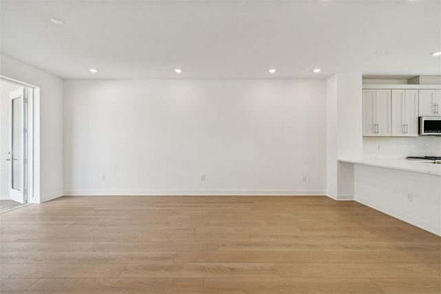 8011 SEAFLOWER PARKWAY, Bradenton, FL 34210