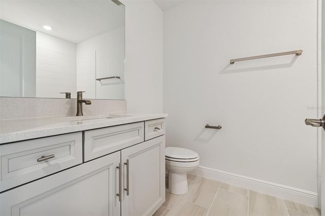 8011 SEAFLOWER PARKWAY, Bradenton, FL 34210