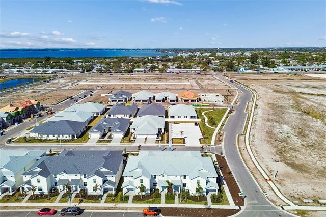 8011 SEAFLOWER PARKWAY, Bradenton, FL 34210