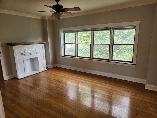 2835 W Byron Street 2E, Chicago, IL 60618