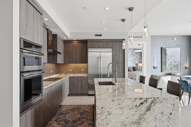 1155 N GULFSTREAM AVENUE 807, Sarasota, FL 34236