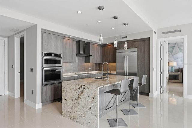 1155 N GULFSTREAM AVENUE 807, Sarasota, FL 34236