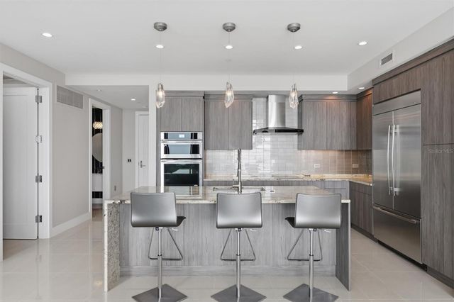 1155 N GULFSTREAM AVENUE 807, Sarasota, FL 34236
