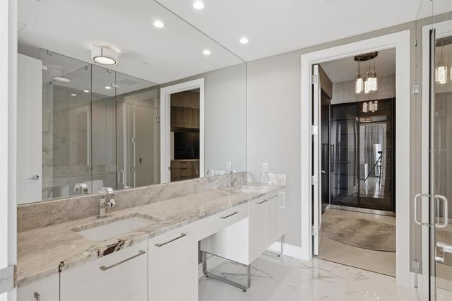 1155 N GULFSTREAM AVENUE 807, Sarasota, FL 34236