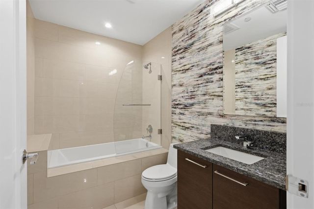 1155 N GULFSTREAM AVENUE 807, Sarasota, FL 34236