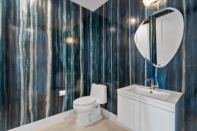 1155 N GULFSTREAM AVENUE 807, Sarasota, FL 34236