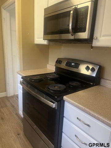 310 Hillcrest Drive, Plattsmouth, NE 68048