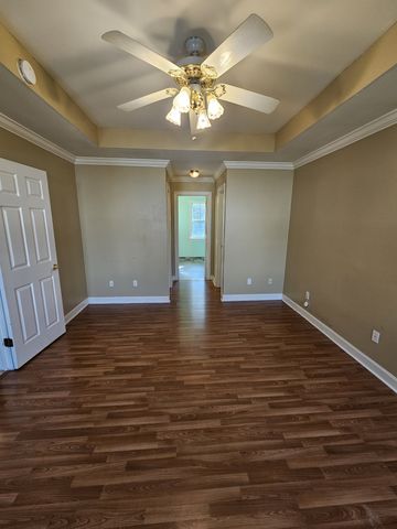 212 Jennings Cir, Tullahoma, TN 37388