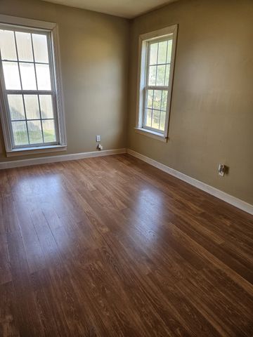 212 Jennings Cir, Tullahoma, TN 37388