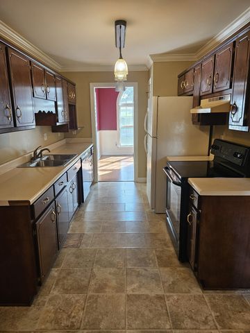 212 Jennings Cir, Tullahoma, TN 37388
