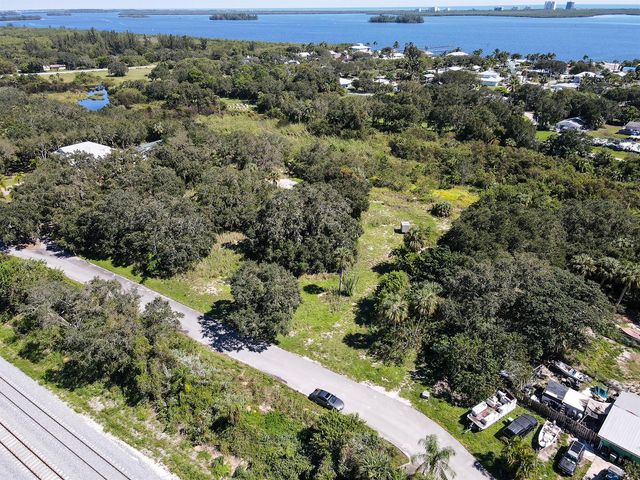 4108 Mariner Oaks Way, St Lucie Village, FL 34946