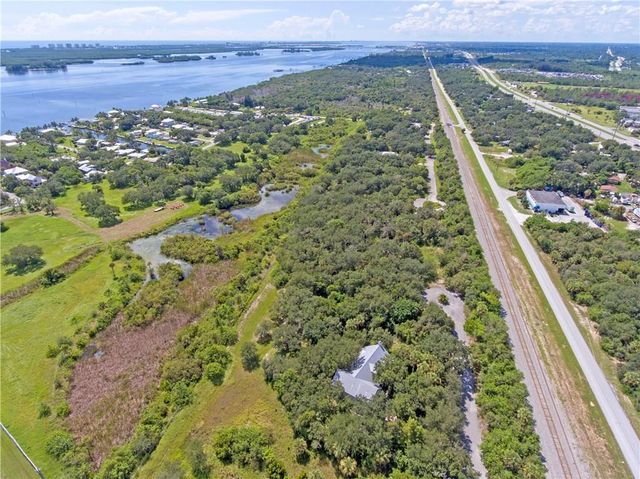 4108 Mariner Oaks Way, St Lucie Village, FL 34946