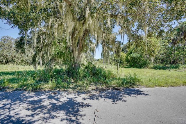 4108 Mariner Oaks Way, St Lucie Village, FL 34946