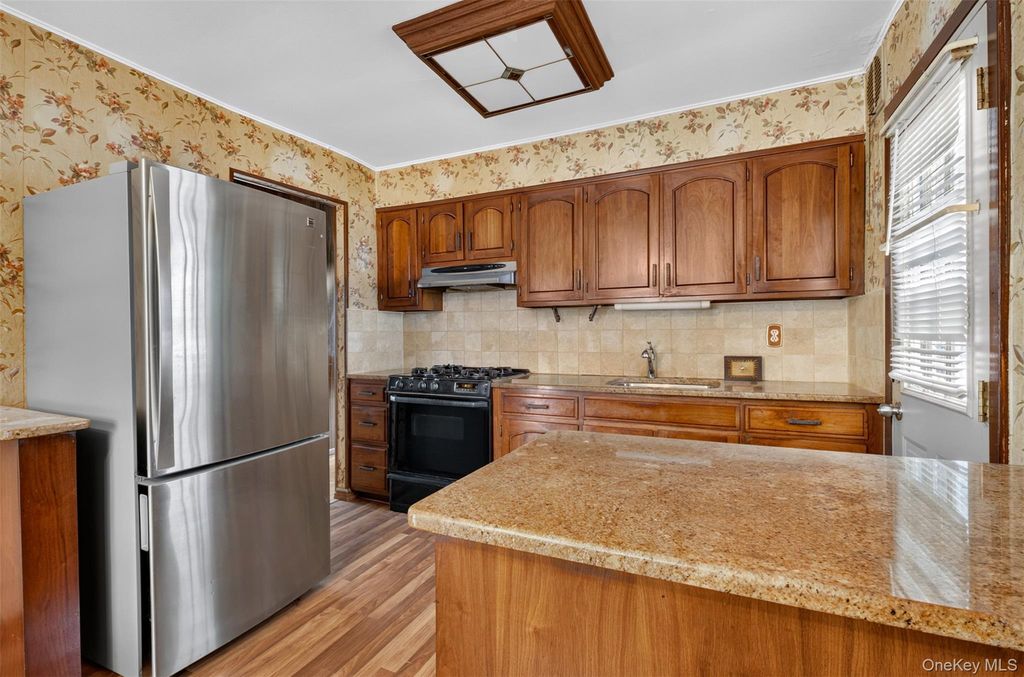 14-30 141st Street, Whitestone, NY 11357 — photo 4