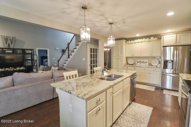 221 Willow Bend Ct, Mt Washington, KY 40047