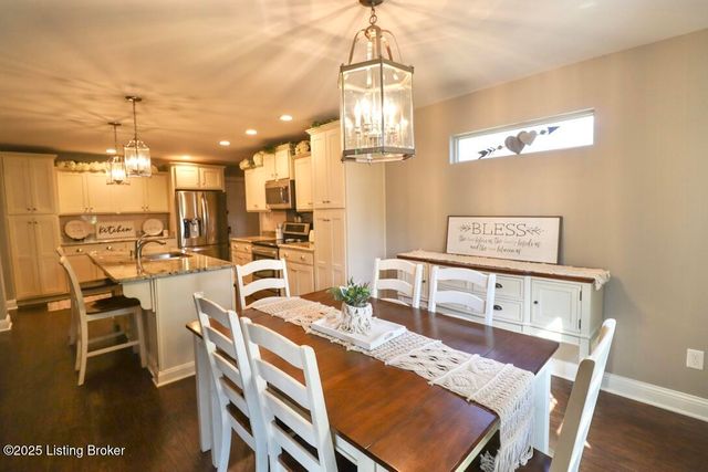 221 Willow Bend Ct, Mt Washington, KY 40047