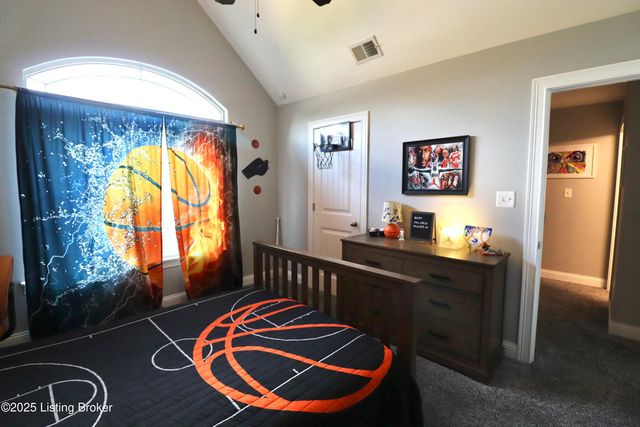 221 Willow Bend Ct, Mt Washington, KY 40047