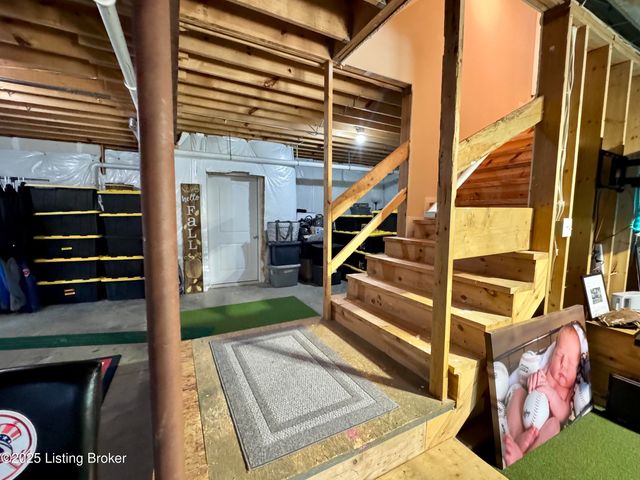 221 Willow Bend Ct, Mt Washington, KY 40047