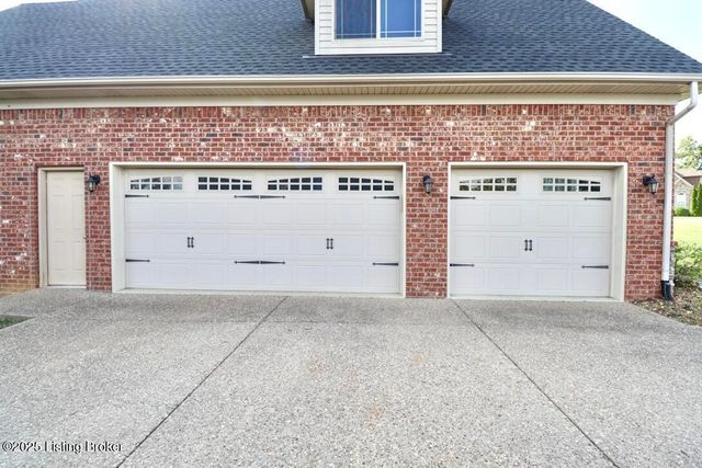 221 Willow Bend Ct, Mt Washington, KY 40047