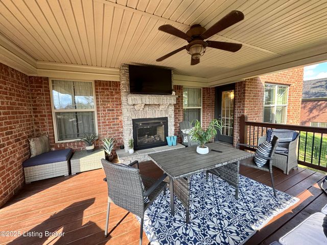 221 Willow Bend Ct, Mt Washington, KY 40047