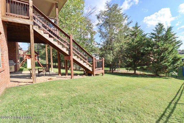 221 Willow Bend Ct, Mt Washington, KY 40047