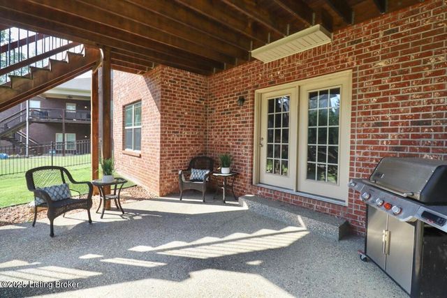 221 Willow Bend Ct, Mt Washington, KY 40047