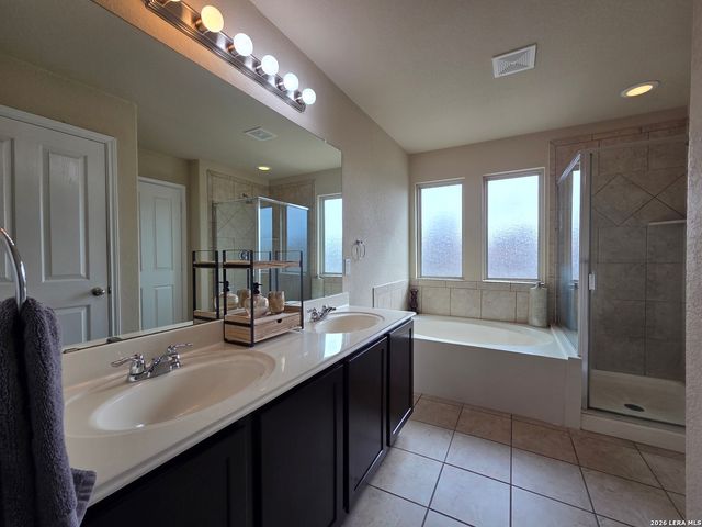 11414 Oaks Hike, San Antonio, TX 78245