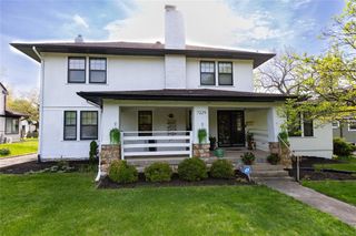 7329 Ward Parkway, Kansas City, MO 64114