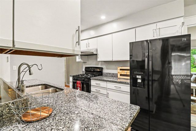 624 Susan Drive, Ann Arbor, MI 48103