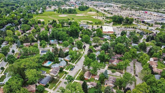 624 Susan Drive, Ann Arbor, MI 48103
