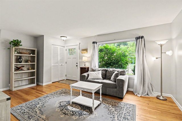 624 Susan Drive, Ann Arbor, MI 48103