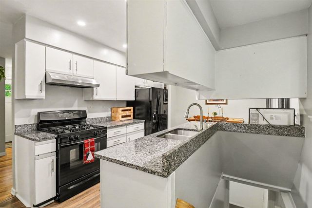 624 Susan Drive, Ann Arbor, MI 48103