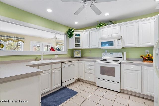 1122 Riverside Dr, Prospect, KY 40059