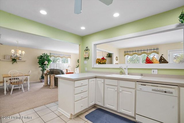 1122 Riverside Dr, Prospect, KY 40059