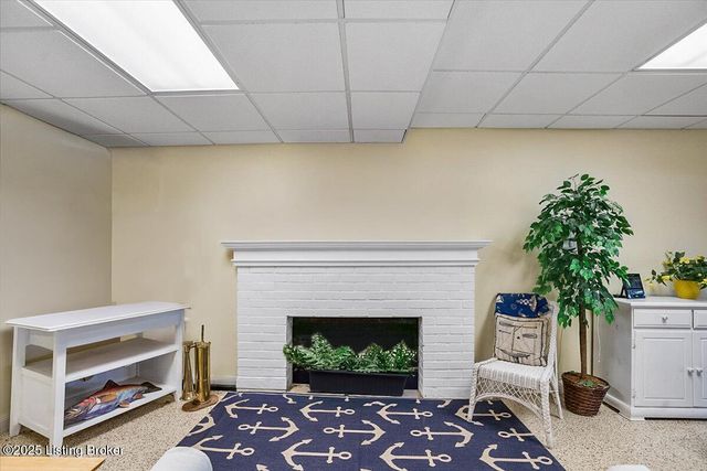 1122 Riverside Dr, Prospect, KY 40059