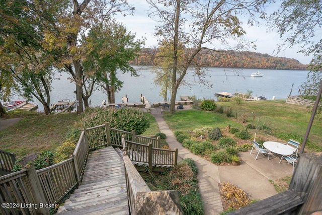 1122 Riverside Dr, Prospect, KY 40059