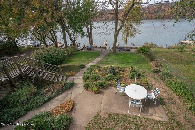 1122 Riverside Dr, Prospect, KY 40059