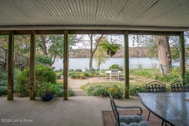 1122 Riverside Dr, Prospect, KY 40059
