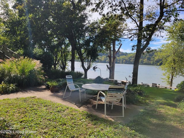 1122 Riverside Dr, Prospect, KY 40059