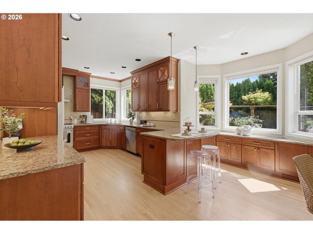 17628 Nw GILBERT Ln, Portland, OR 97229