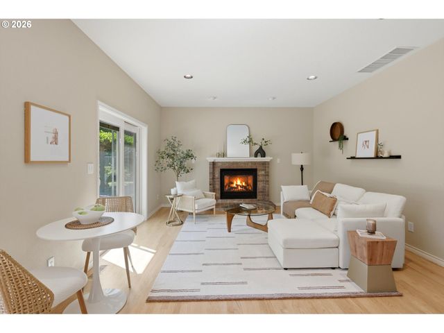 17628 Nw GILBERT Ln, Portland, OR 97229