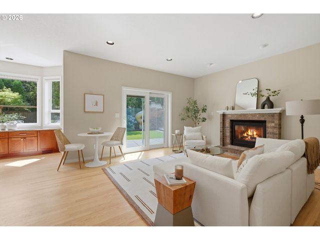 17628 Nw GILBERT Ln, Portland, OR 97229