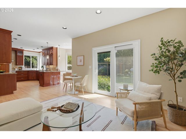 17628 Nw GILBERT Ln, Portland, OR 97229